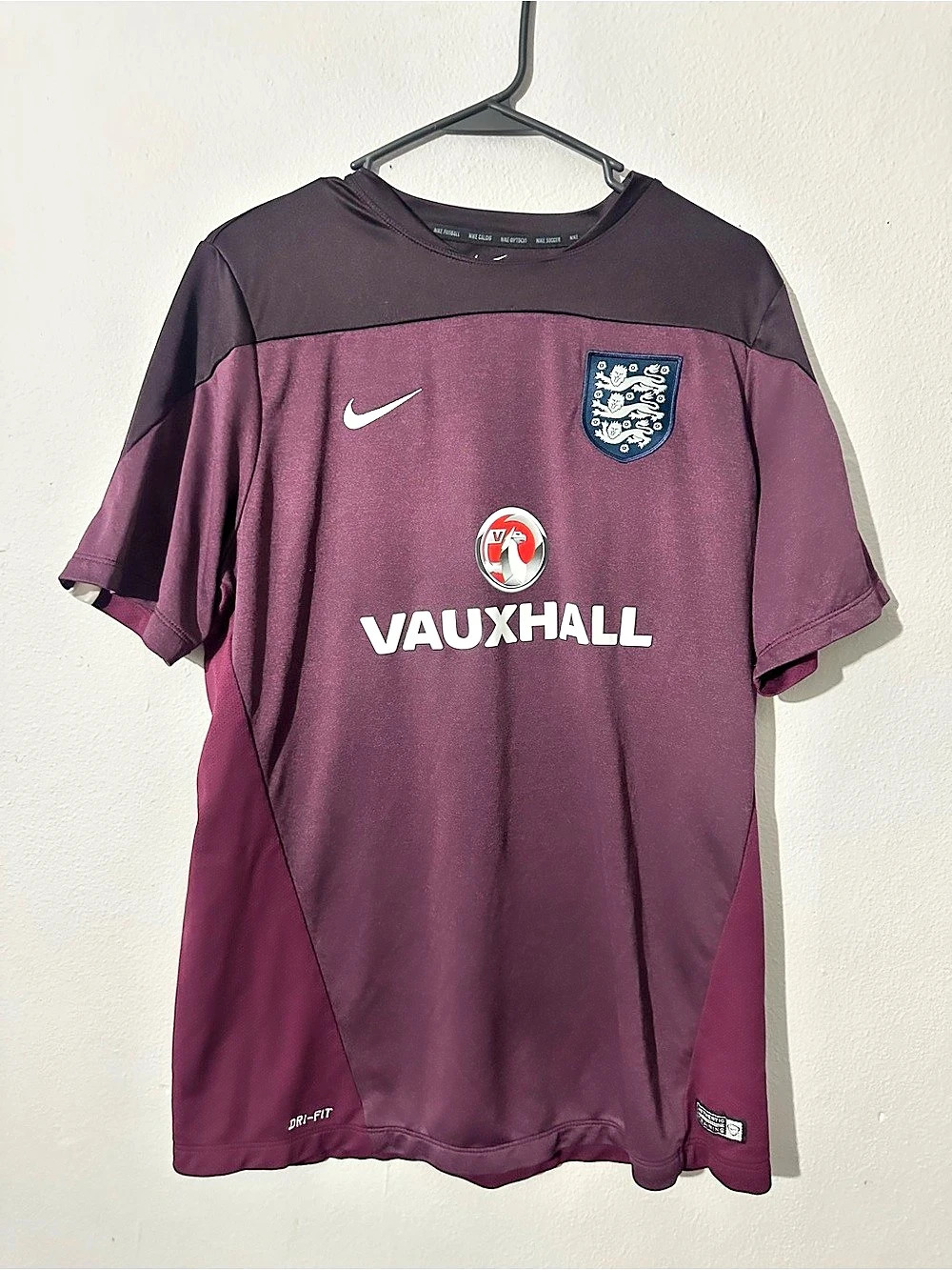 Nike England 2014/15 Vauxhall Dri-FIT Training Shirt, XL